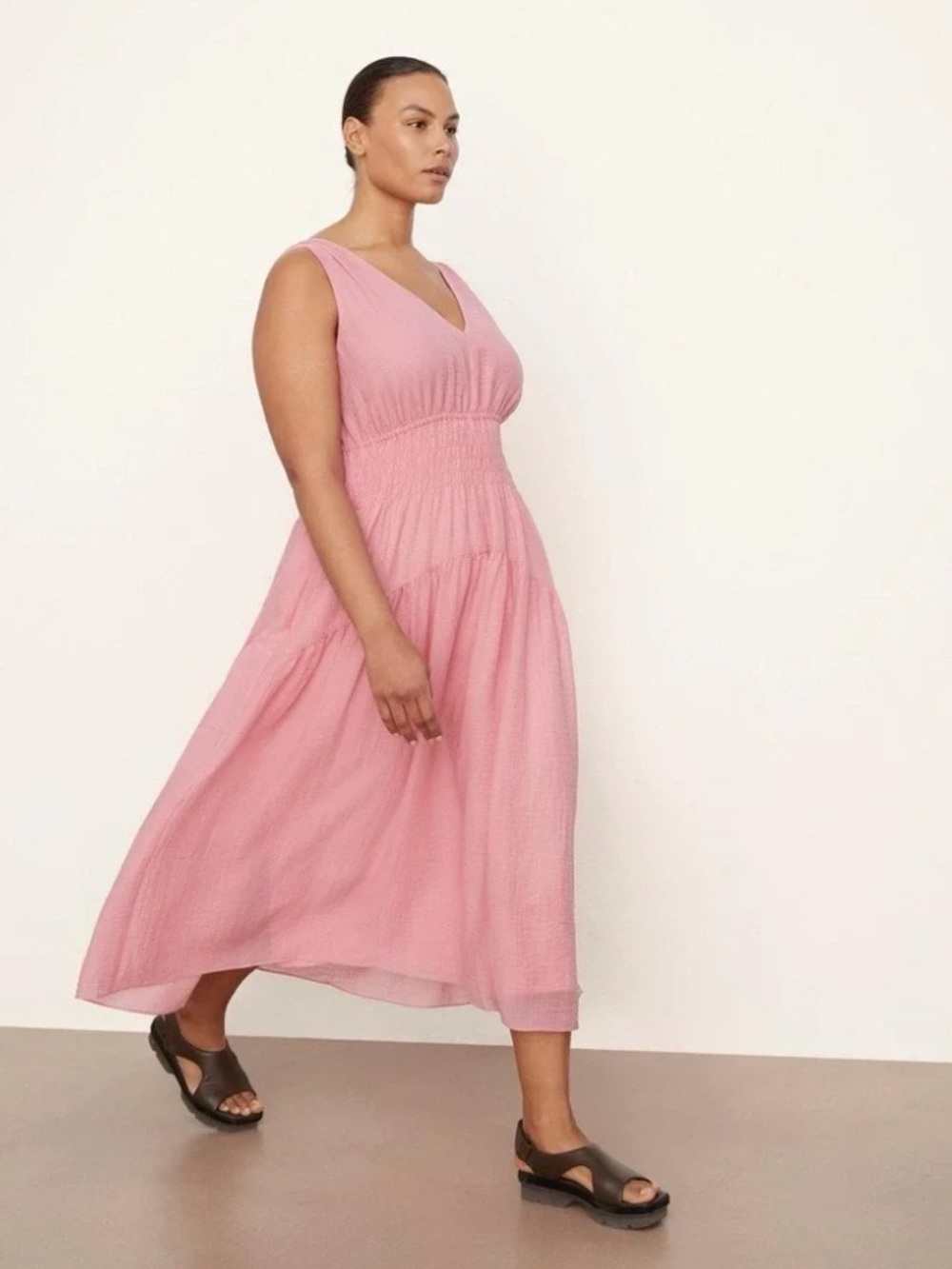 Women’s VINCE Pink Sleeveless V-Neck Smocked Waist Dress XL New $425